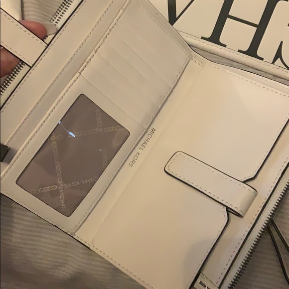 MK bag and wallet - Picture 2 of 3